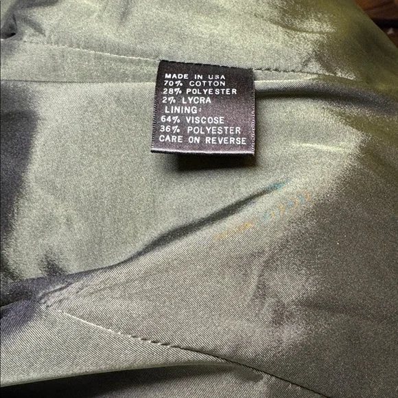 St. John Sport Dark Green Utility Jacket preloved Sz S gold accents 2 pockets - Picture 7 of 8